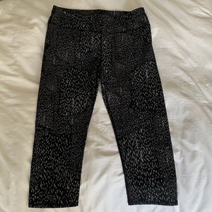 Fabletics Activewear Capris size L